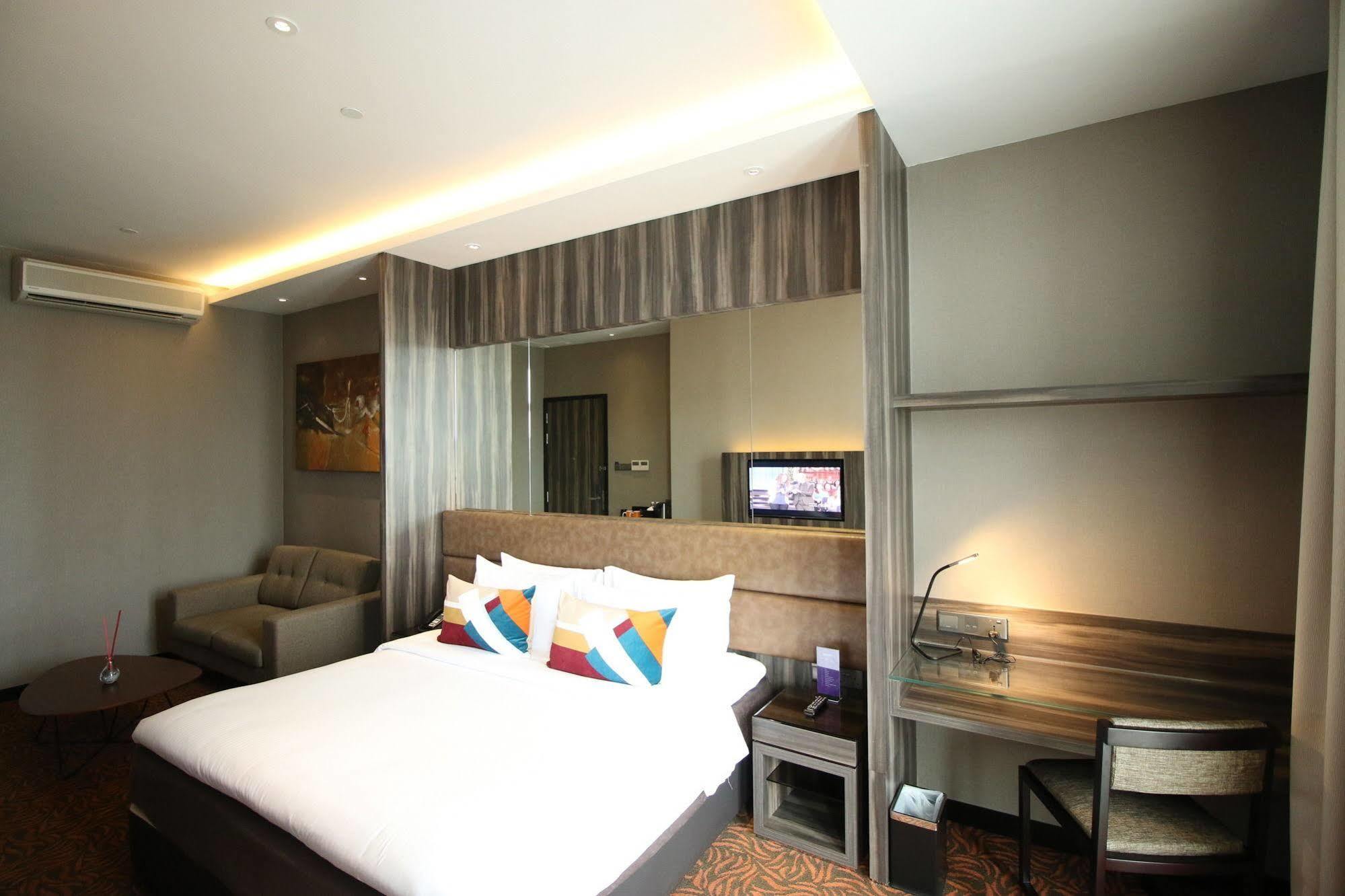 Aqueen Hotel Paya Lebar Singapur Exterior foto
