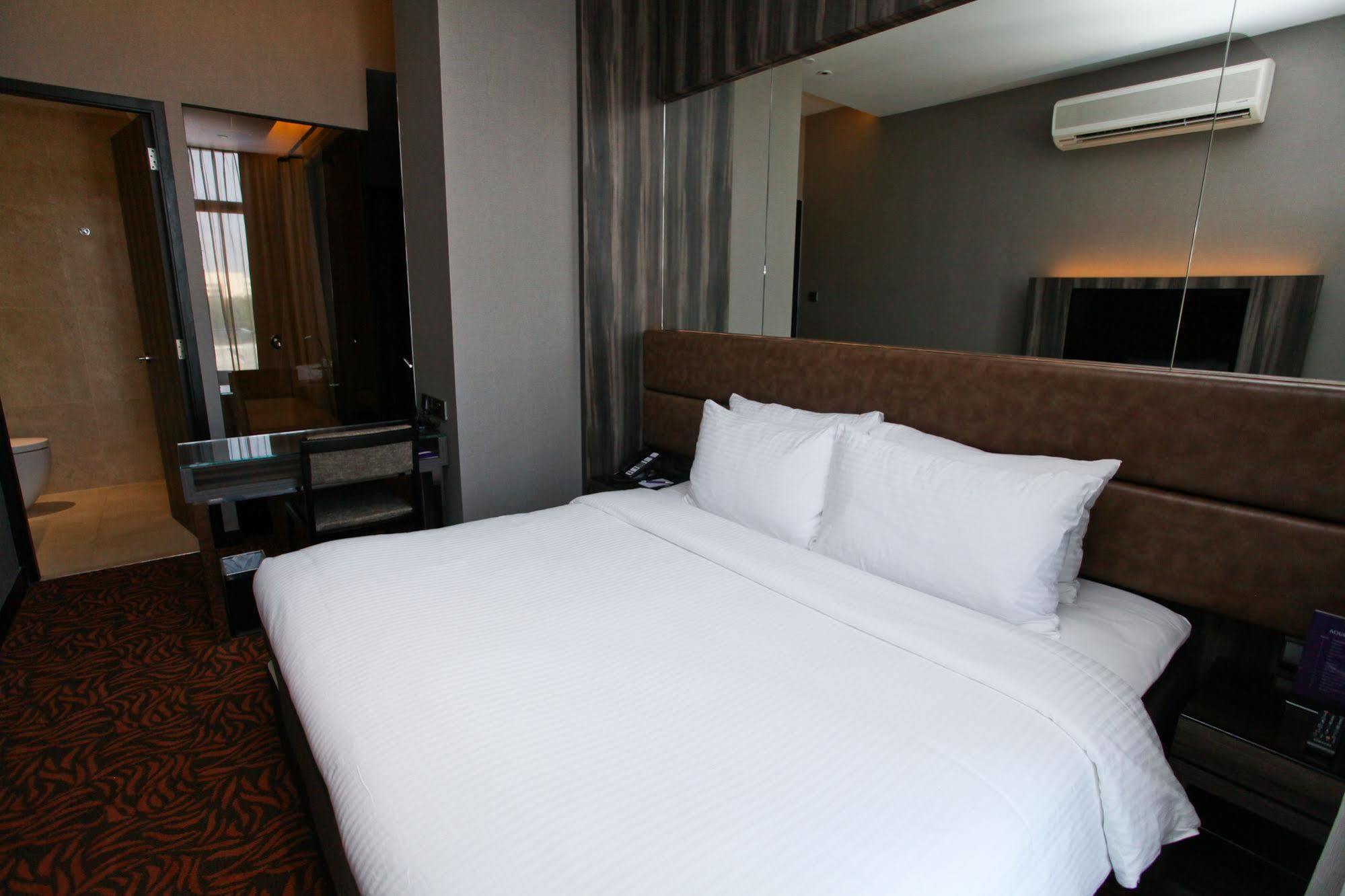 Aqueen Hotel Paya Lebar Singapur Exterior foto